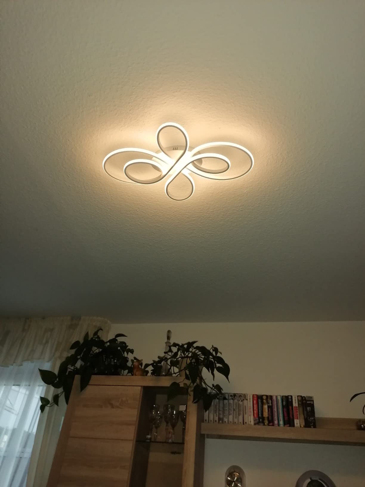 Moderne Plafondlamp - Luxe LED Kroonluchter - Dimbaar - Vlindervorm - 80 cm - Woonkamerlamp - Wit - Plafoniere - 78W