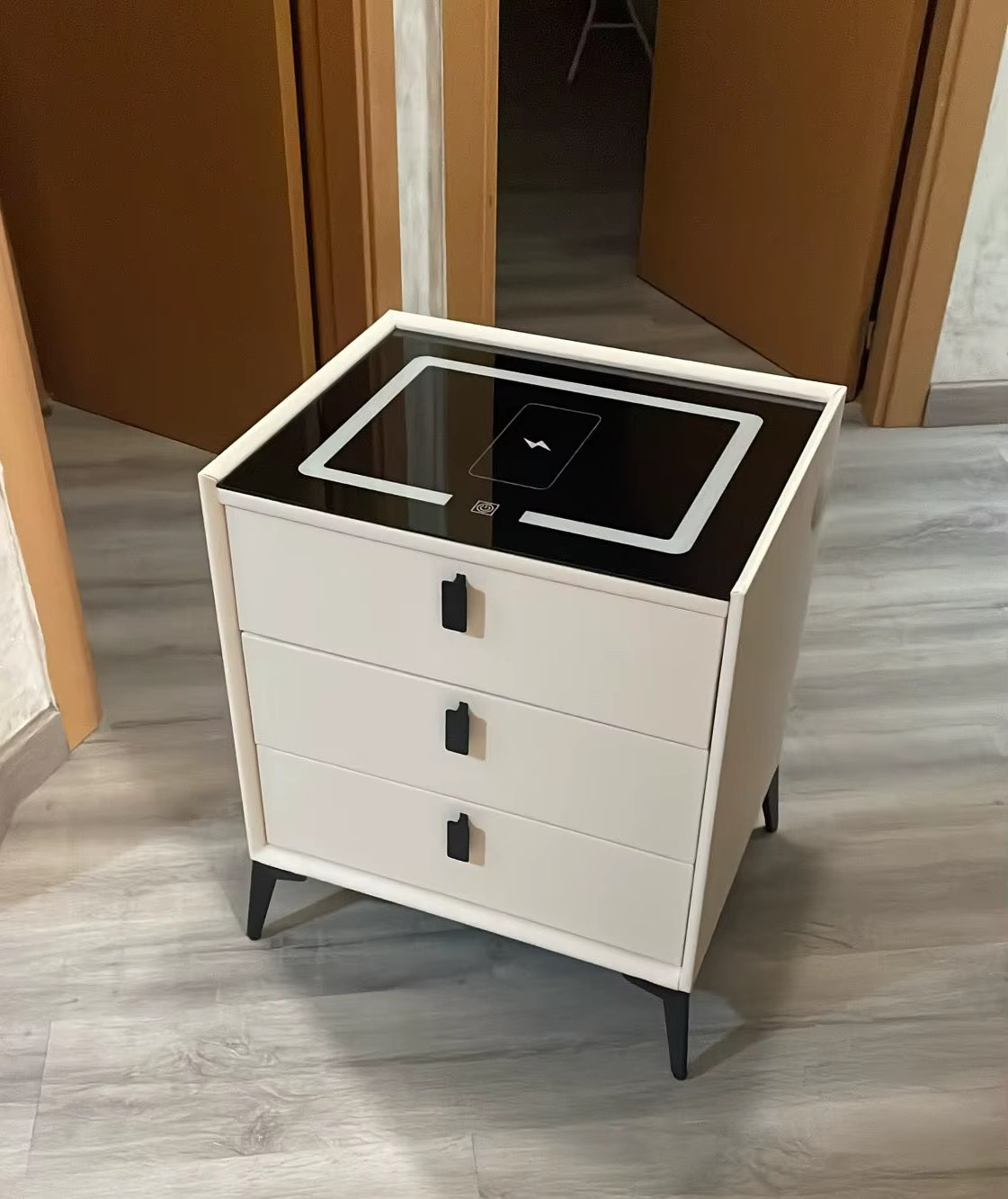 Nachtkast Met LED - 3 USB Poorten - Draadloos Opladen - Wit - 3 Laden - 59x50x45cm - Slim Nachtkastje - Slaapkamer - 3 Kleuren LED