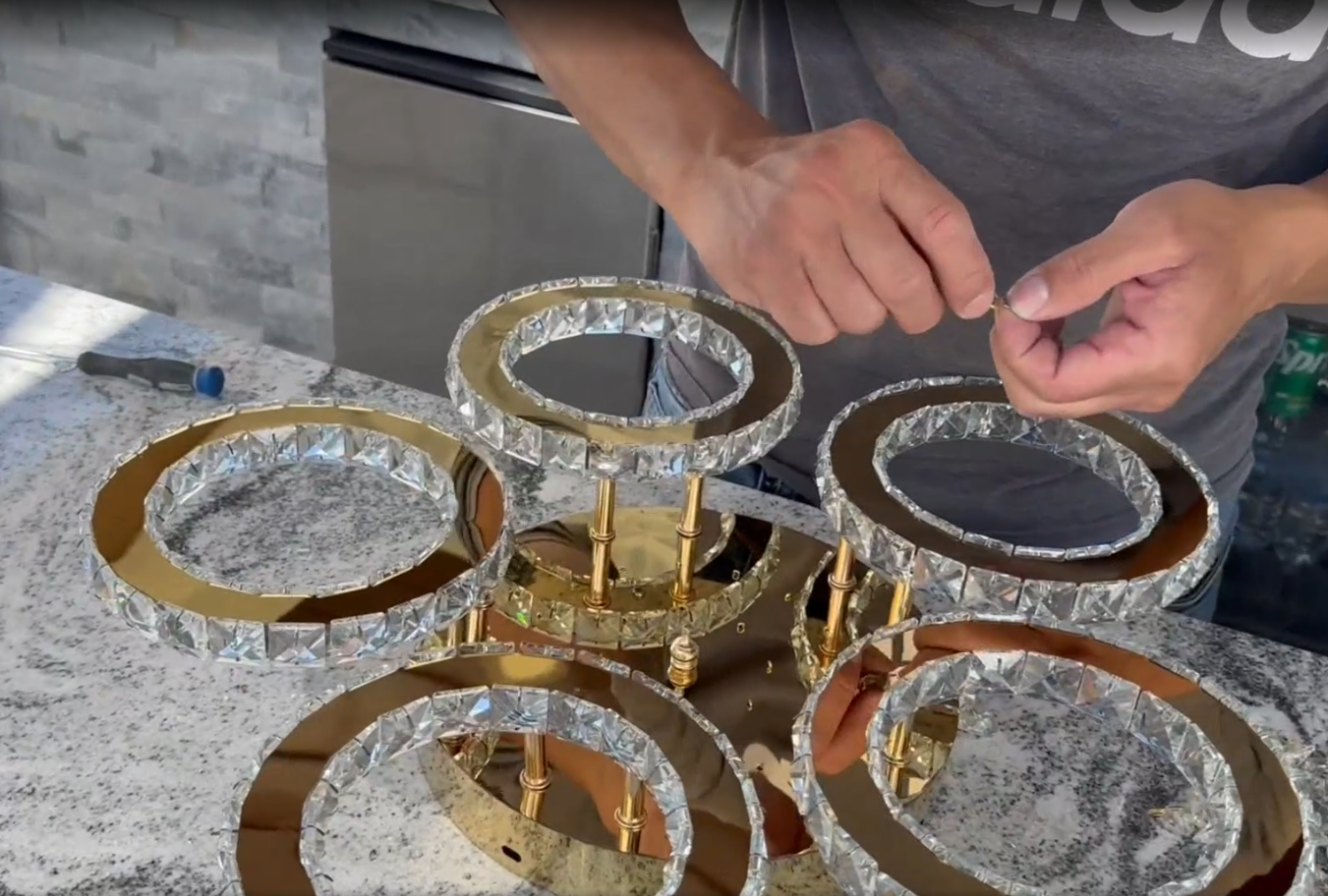 5 Cirkel Gouden Kroonluchter - Dimbaar Met Afstandsbediening - Woonkamerlamp - LED Plafondlamp - Plafonniere - Crystal LED Lamp