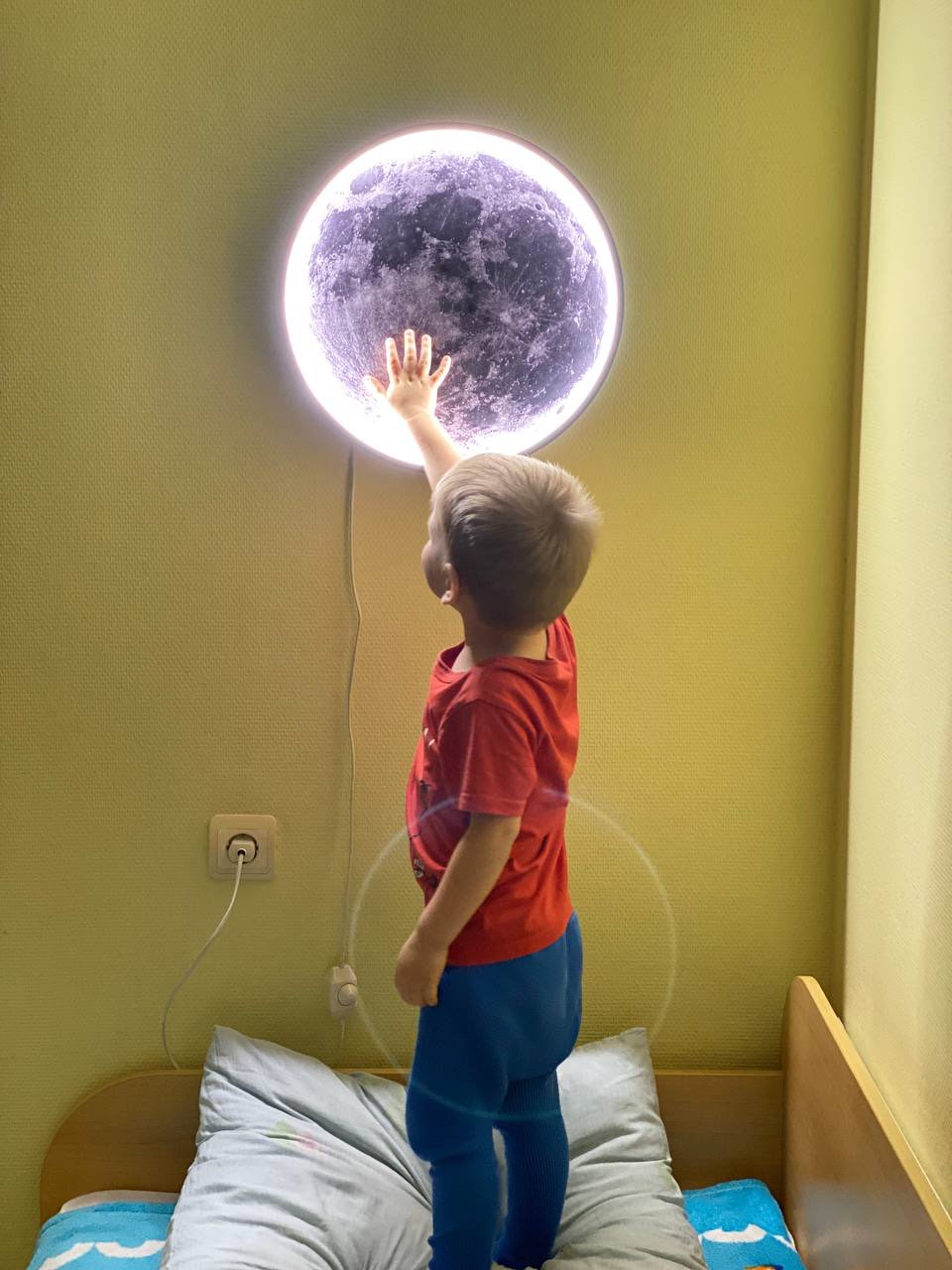 Moon Wall Lamp - Ø 30 cm - Dimmable With Remote Control - Bedroom Lamp - Living Room Lamp - Modern Lamp - Led Lamp - Led Ceiling Lamp