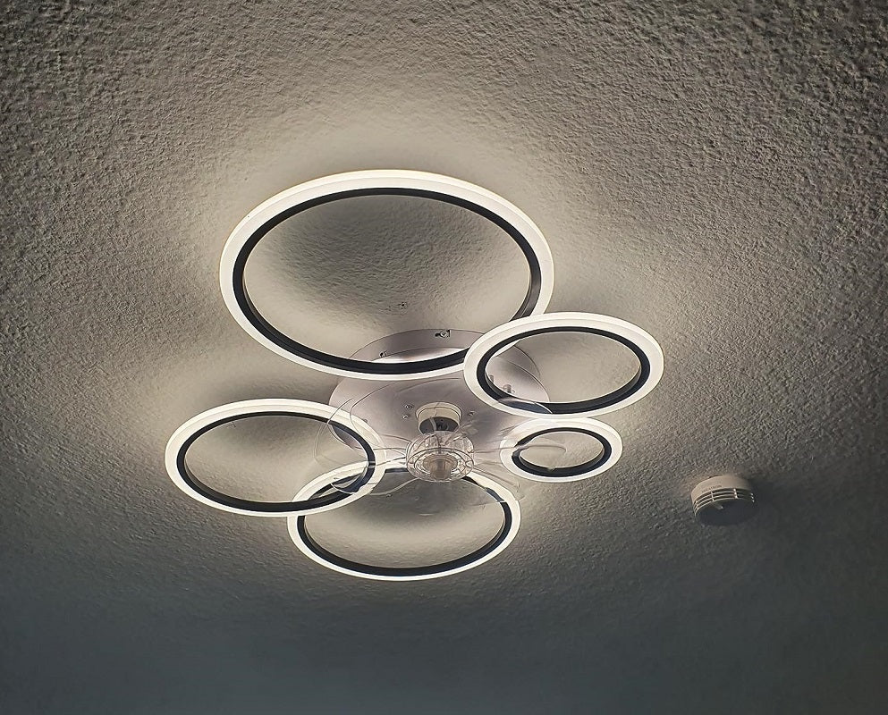 LuxiLamps - 5 Ringen Plafondventilator - Wit - 6 Snelheden - Dimbaar Met Afstandsbediening en APP - Moderne Cirkel Ventilator Licht