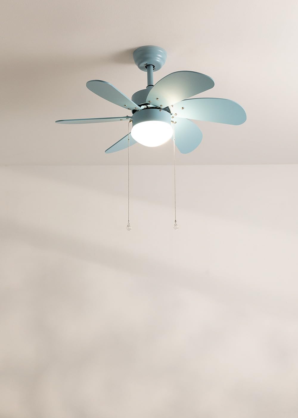 LuxiLamps - Stille 6 Blad Plafondventilator - 3 Snelheden - Ketting Schakelaar - Omkeerbaar Blad - 80 cm - Blauw - Woonkamerlamp - Keuken - Slaapkamer - Moderne Ventilator Lamp