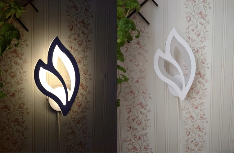 LuxiLamps - Flower Leaf Wall Lamp - Modern Wall Lamp - Warm White - Living Room Lamp - Bedroom - Wall Decoration