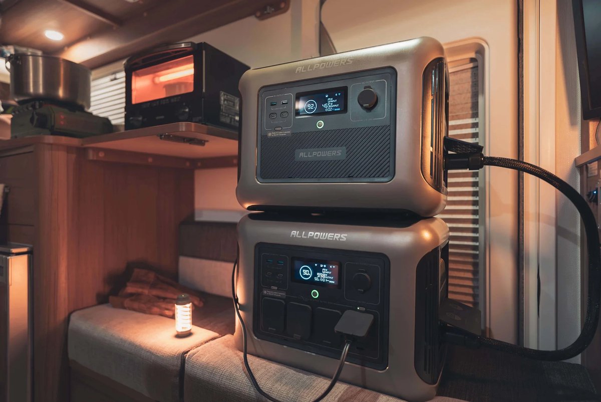 Allpowers® R1500 Powerstation + 100W Zonnepaneel – Capaciteit 1152Wh - 1800W AC Output – UPS – Uitbreidbaar met B1000 – Back-up Stroomvoorziening - 3000W Piek - USB - DC - AC - Camping - LFP - Draagbare LiFePO4 Energiecentrale - Zonnegenerator