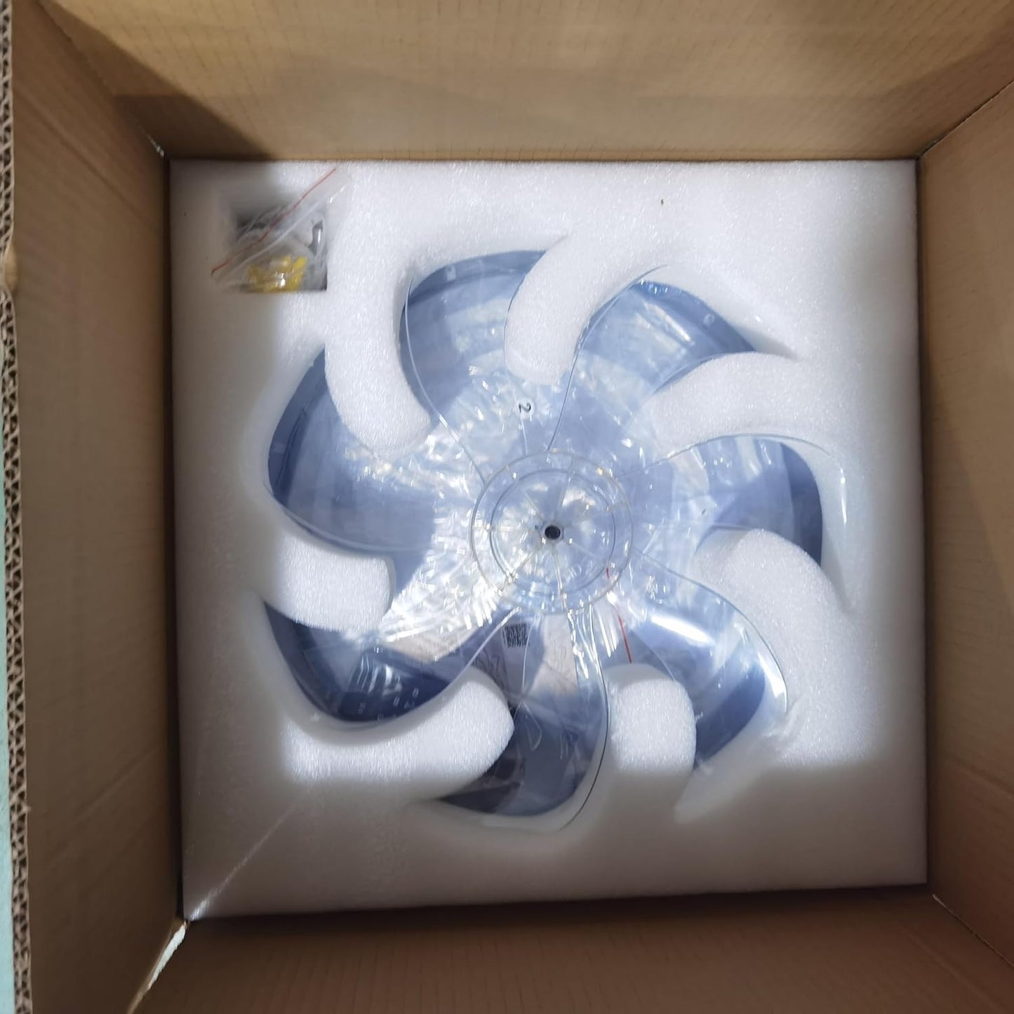 LuxiLamps - 5 Rings Ceiling Fan - White - 6 Speeds - Dimmable With Remote Control and APP - Modern Circle Fan Light
